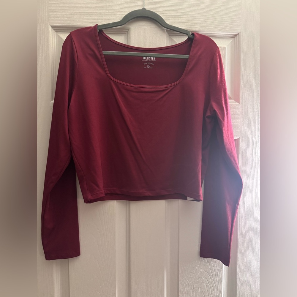 Hollister Women's Red Long Sleeve Top